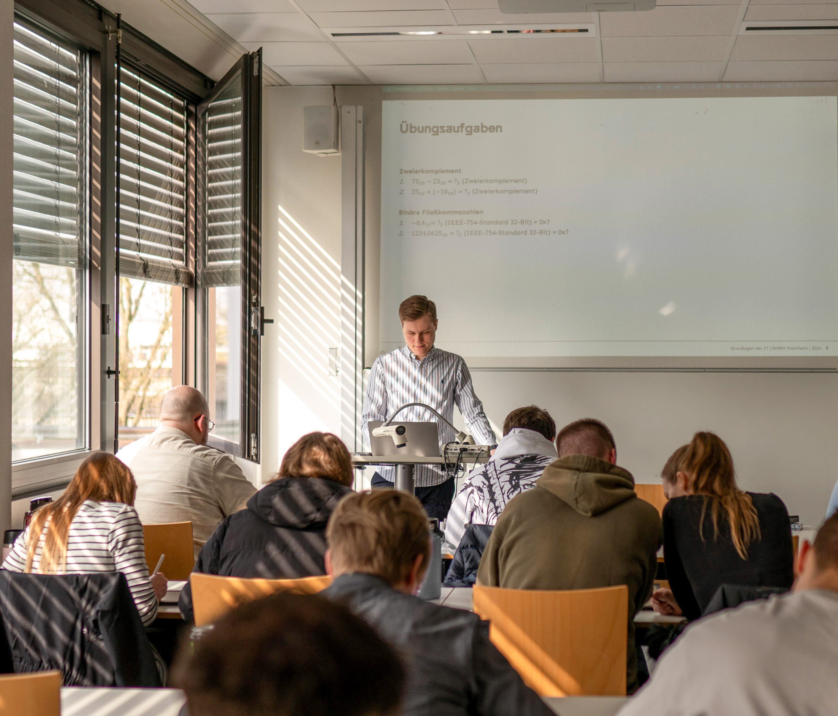 Valentin Müller Lehrveranstaltung mit Studierenden