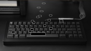 Schwarze mechanische Tastatur mit weißen Tastenumrissen, die nach oben schweben, als Symbol für Softwaremodernisierung und digitale Transformation